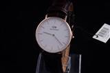 Daniel Wellington watch same style man and woman Apr 27--wsp20_2948359